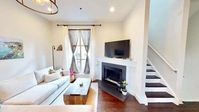 Building Photo - 2058 Atherton Heights Ln