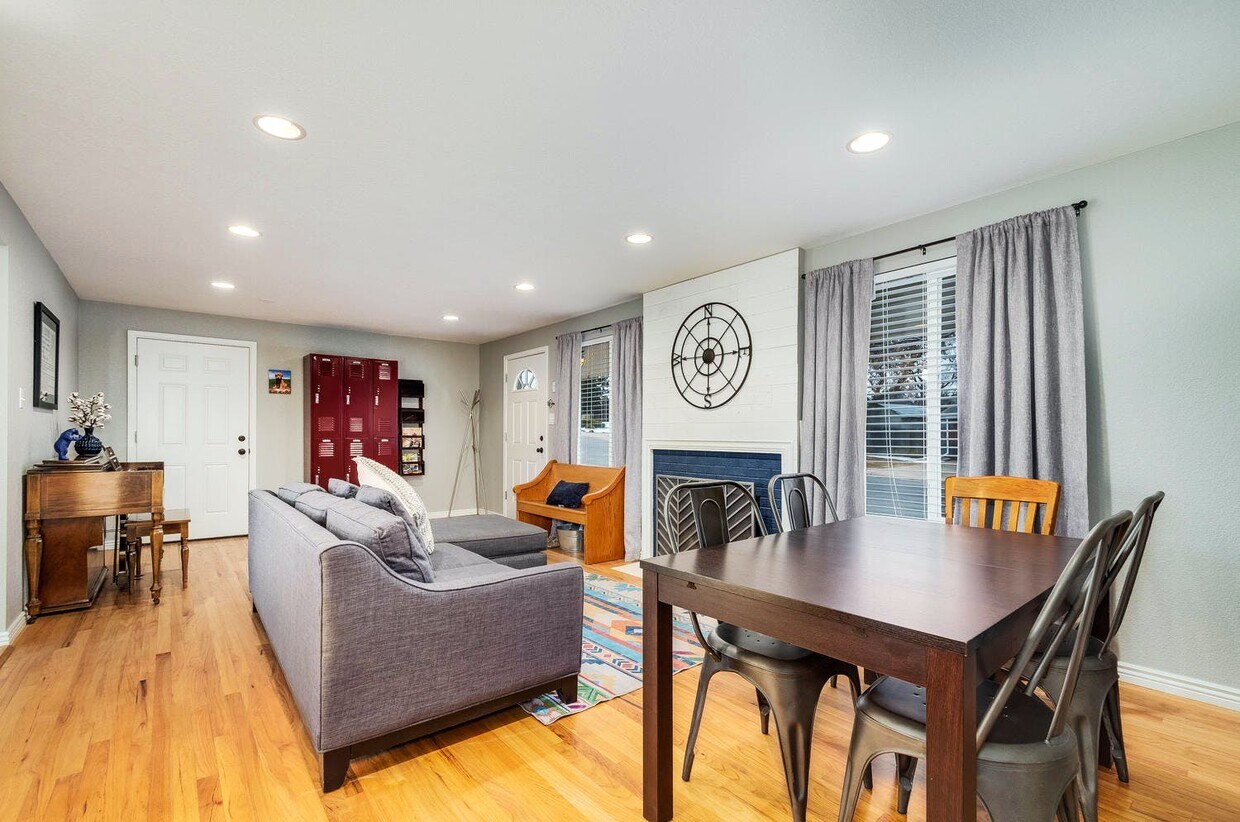 Foto principal - 4217 E Easter Pl