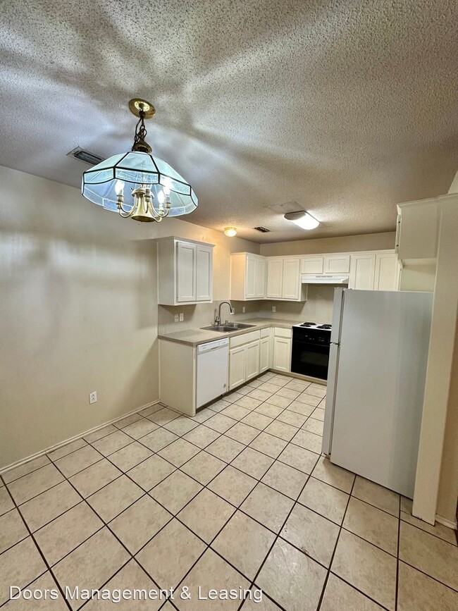 Building Photo - 3 br, 2 bath House - 222 Grover Avenue