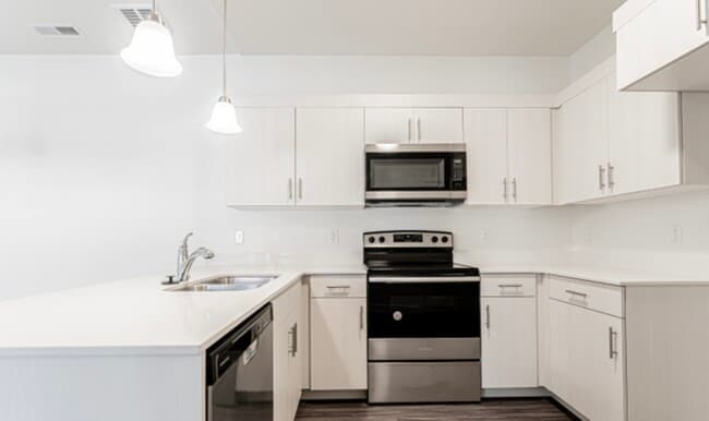 Building Photo - 4718 W Neill Ln