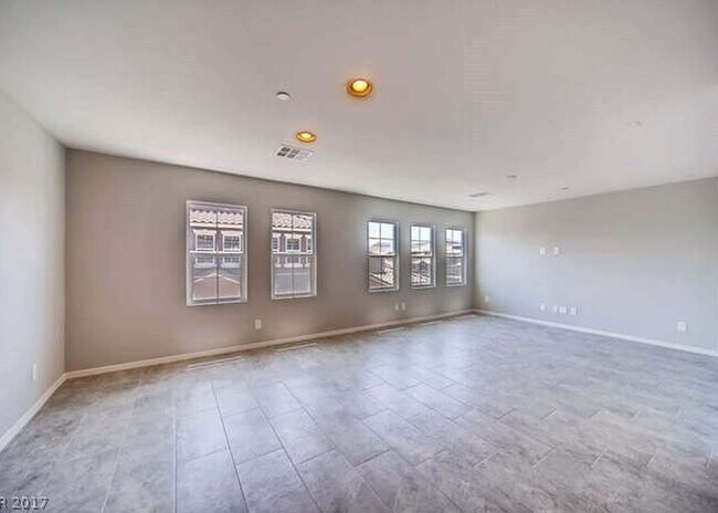 Foto del edificio - 1014 Warsaw Ave