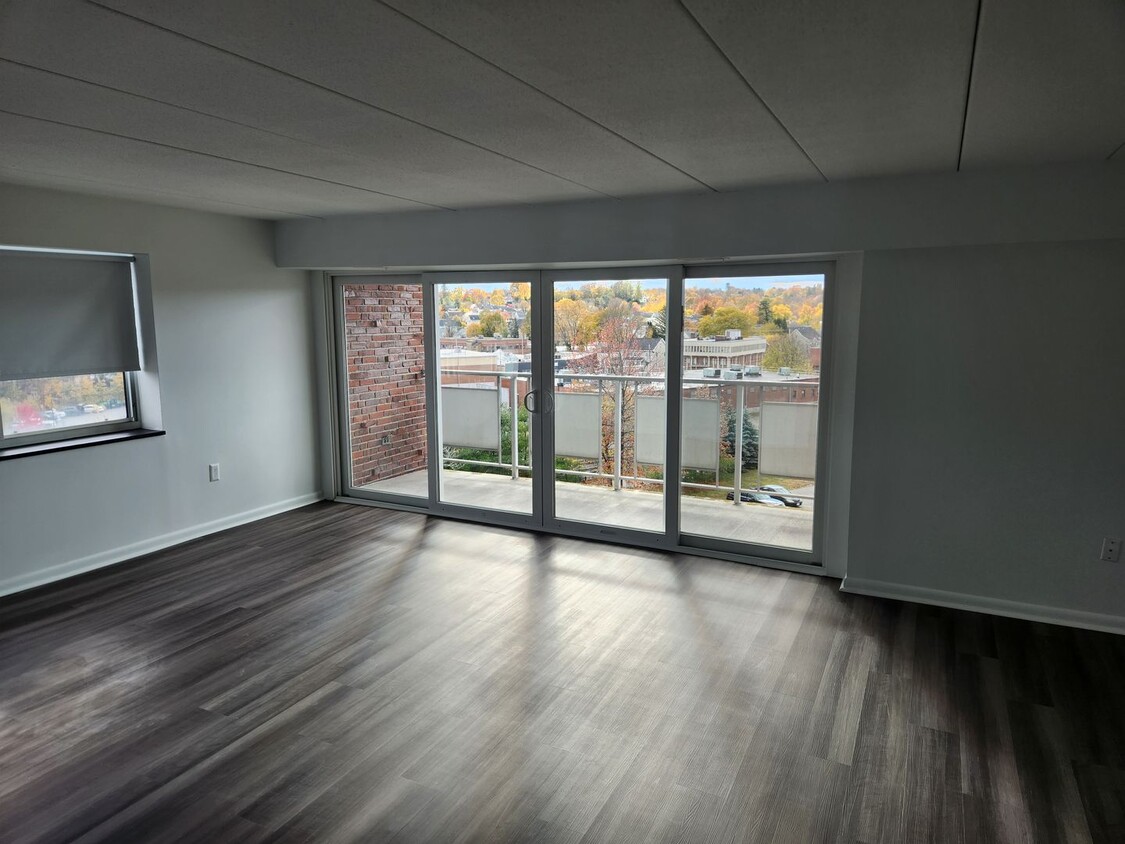 Foto principal - Hill Estates 2 bedroom 2 Bath in Belmont a...