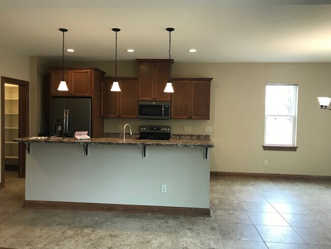 Building Photo - 915 Fleetfoot Dr