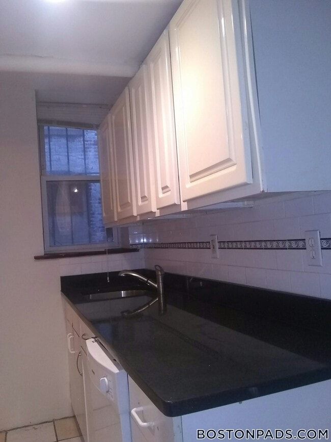 Foto del edificio - 171 Hemenway St