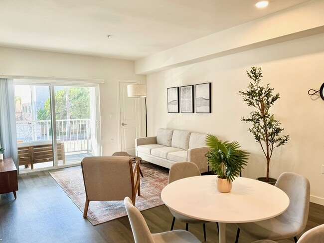 Building Photo - The Centennial Apartments - 10555 Bloomfield