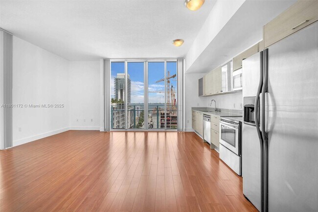 Foto del edificio - 350 NE 24th St