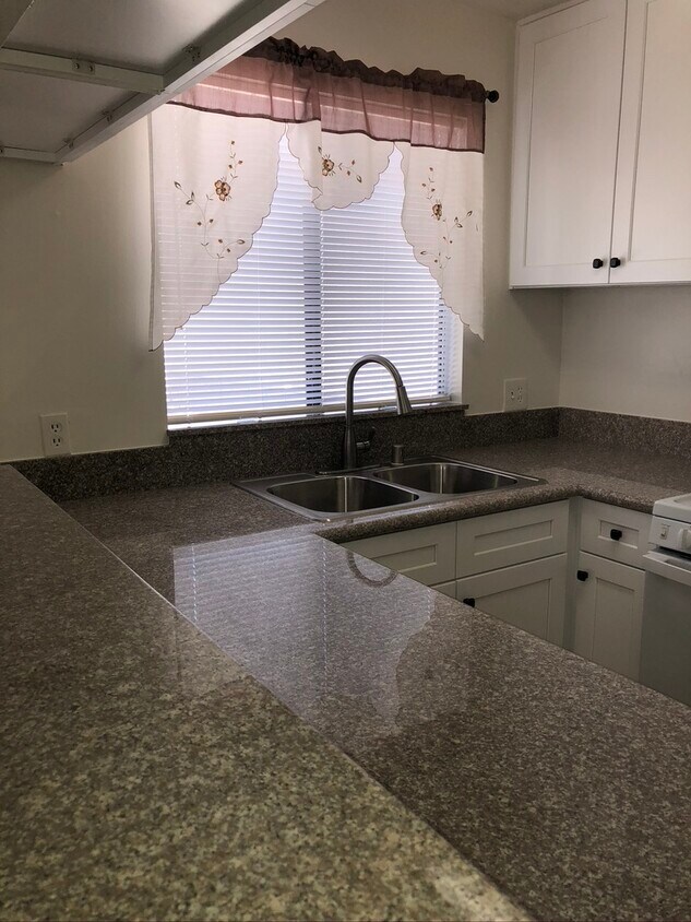 All new kitchen, granite counters - 1057 Justin Ave