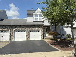 Building Photo - 28 Warbler Rd