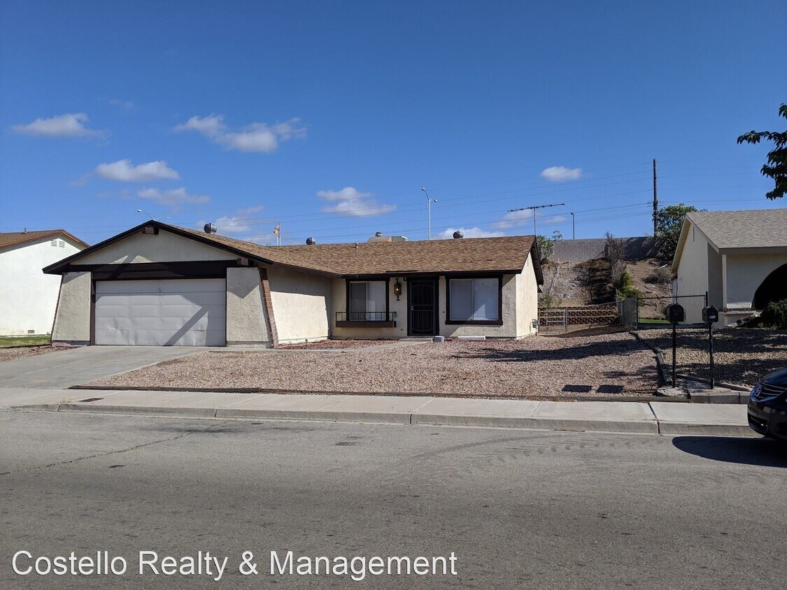 Foto principal - 3 br, 2 bath House - 880 Jeri Lane