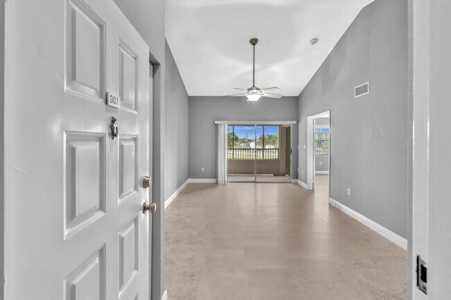 Photo - 2881 N Oakland Forest Dr Apartment