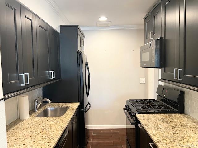 Building Photo - 22 N Forest Ave