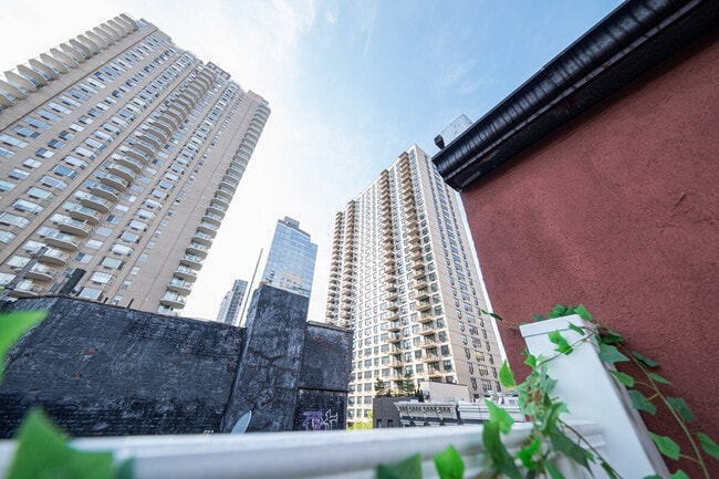 Foto del edificio - 328 E 74th St