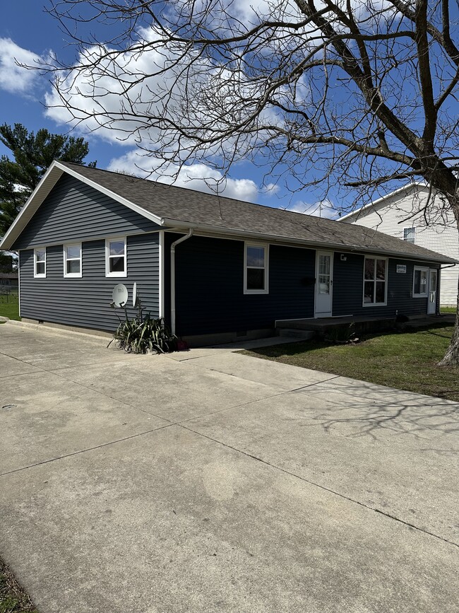 Building Photo - 2150 11th St Building Photo - 2150 11th St