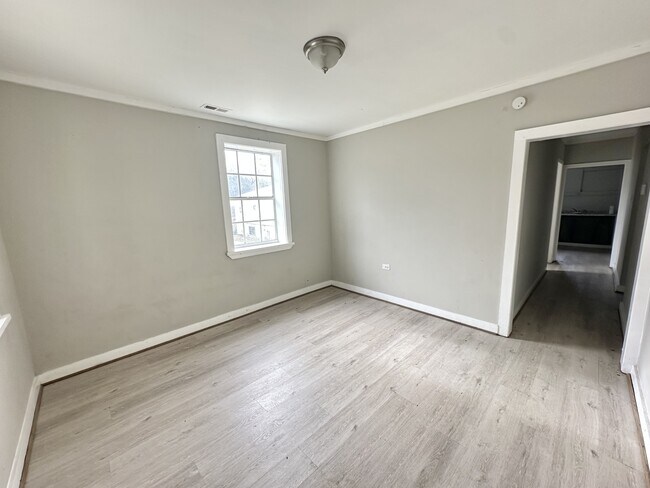 Building Photo - 1812 Pittsburg Ave