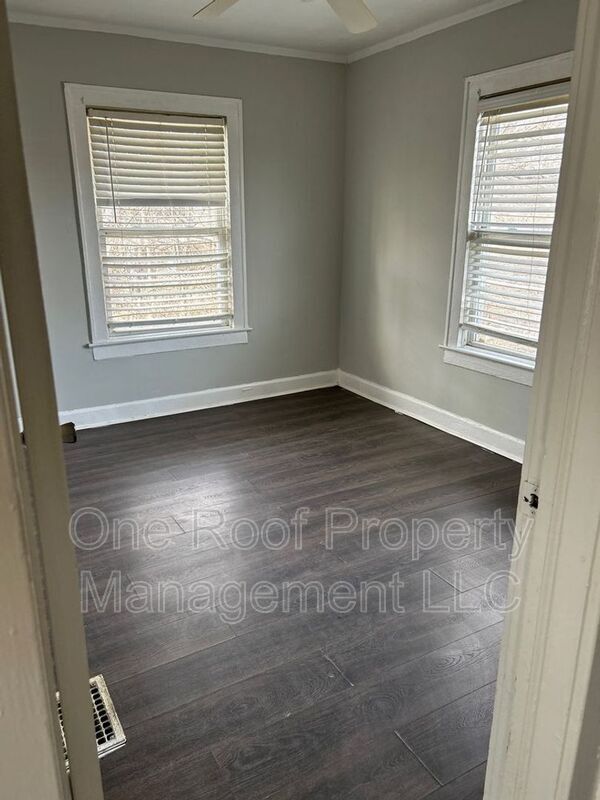 Building Photo - 2450 Benton Blvd