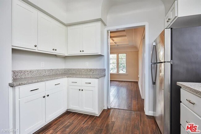 Foto del edificio - 2 br, 1.5 bath Condo - 1100 S Swall Dr