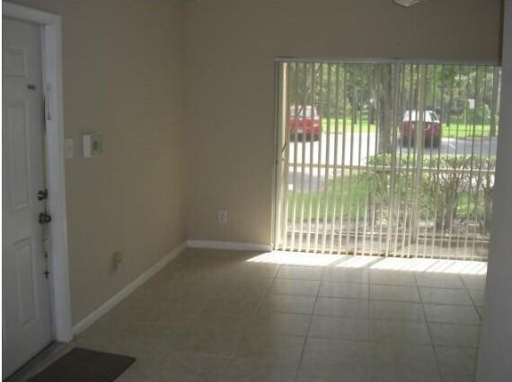 Foto del edificio - 751 Cypress Ln