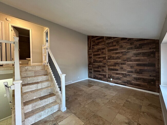 Building Photo - 2030 Grafton Dr