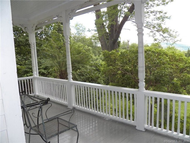 Foto del edificio - 57 Curtiss Rd