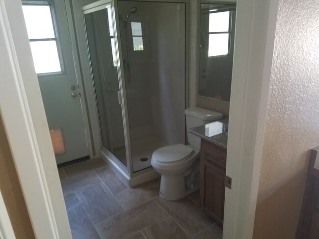 Building Photo - 28 Choate