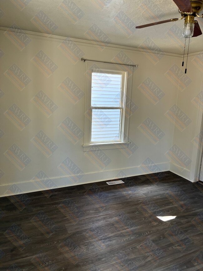 Building Photo - 369 H St
