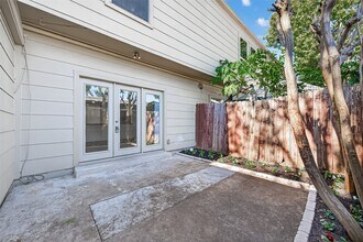 Building Photo - 14707 Barryknoll Ln