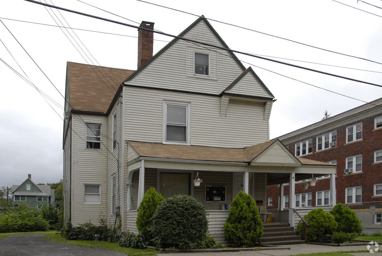 Foto principal - 6 Crandall St