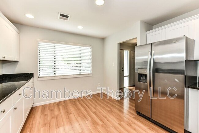 Foto del edificio - 1195 Dublin Pl