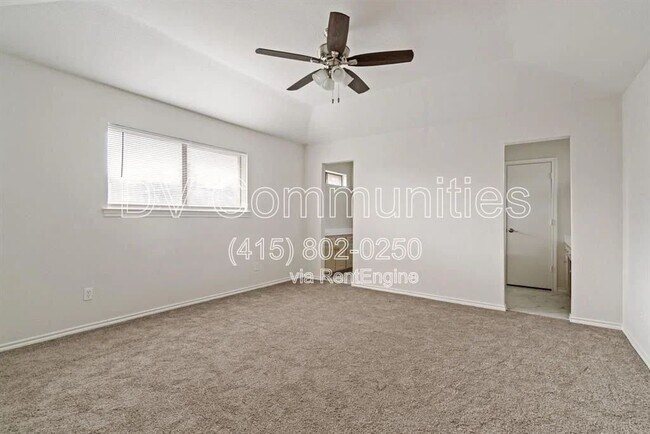 Building Photo - 1614 N Valley Pkwy