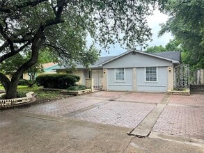 Building Photo - 1131 Kris St