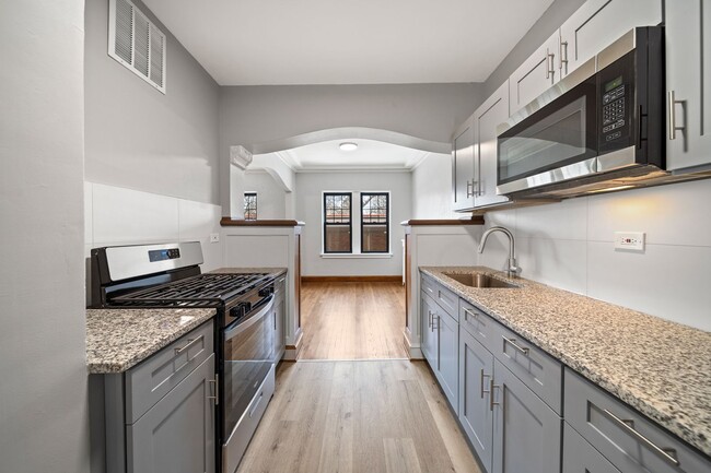 Foto del edificio - Newly Remodeled Vintage Charm with 21st Ce...