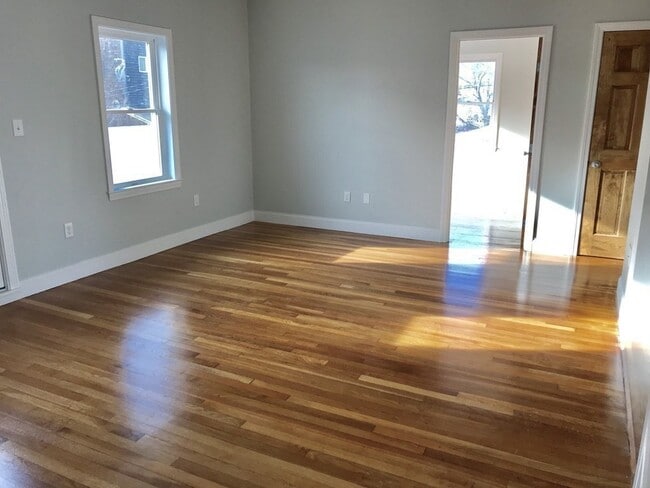 Building Photo - 822 Nantasket Ave