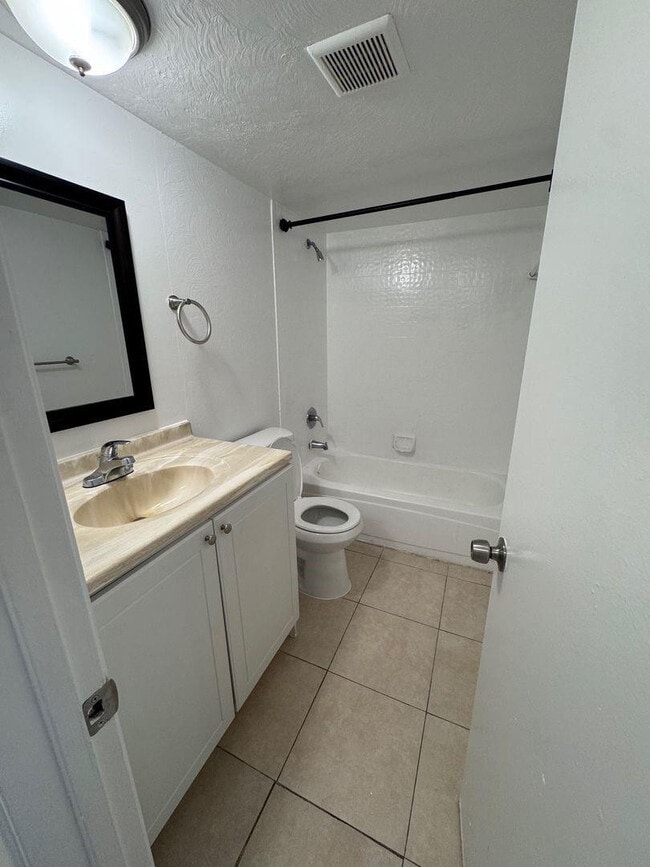 Foto del edificio - 6001 NW 7th St