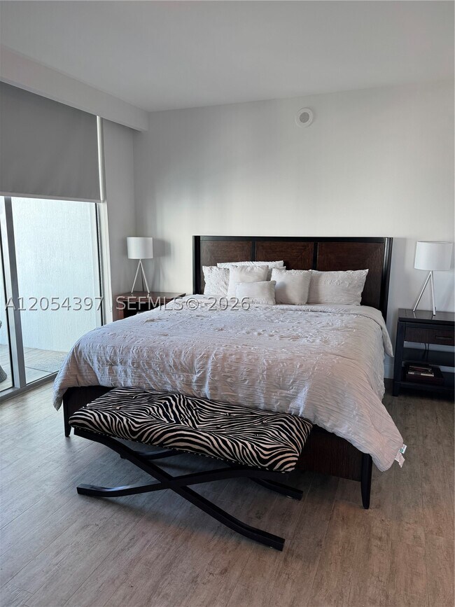 Foto del edificio - 90 SW 3rd St