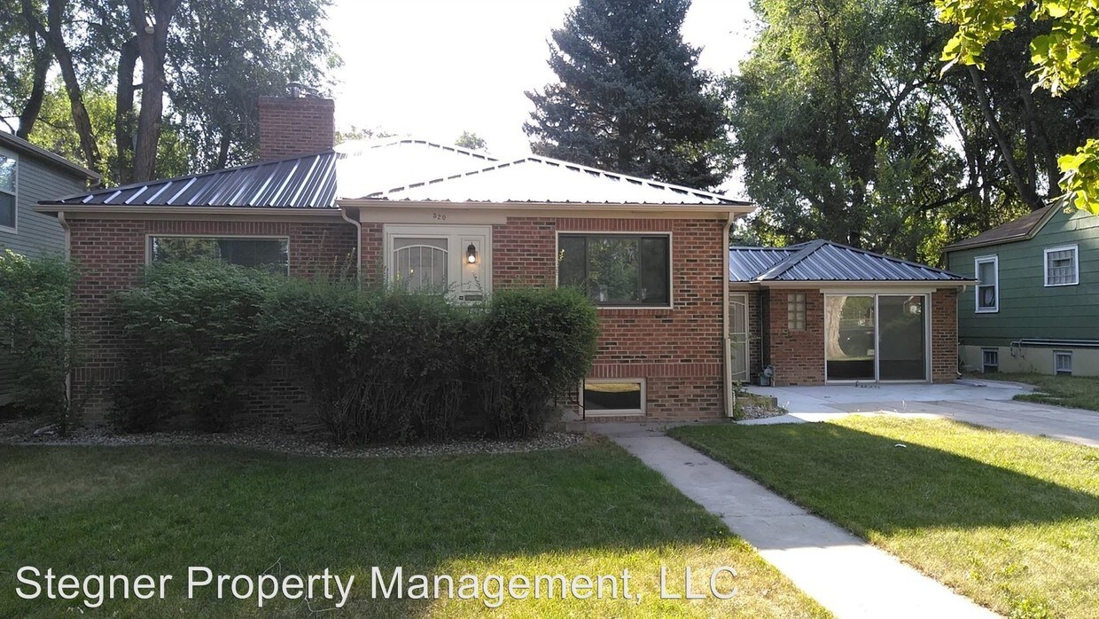 Primary Photo - 520 S Grant Ave