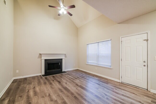 Foto del edificio - 202 Oakwood Pl
