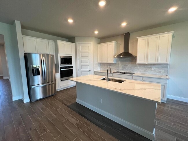 Foto del edificio - 6305 Cloverdale Ave