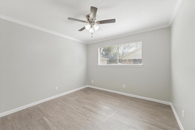 Building Photo - 23834 English Oak Dr