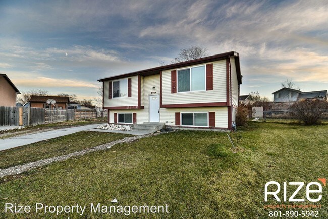 Foto del edificio - 4 br, 2 bath House - 3717 S Buckaroo Cir