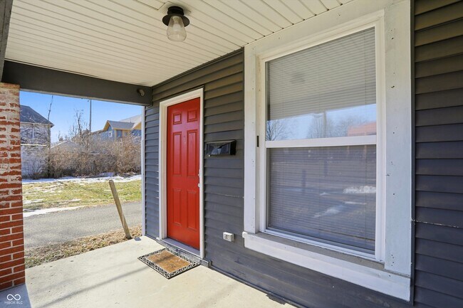 Building Photo - 510 N Beville Ave