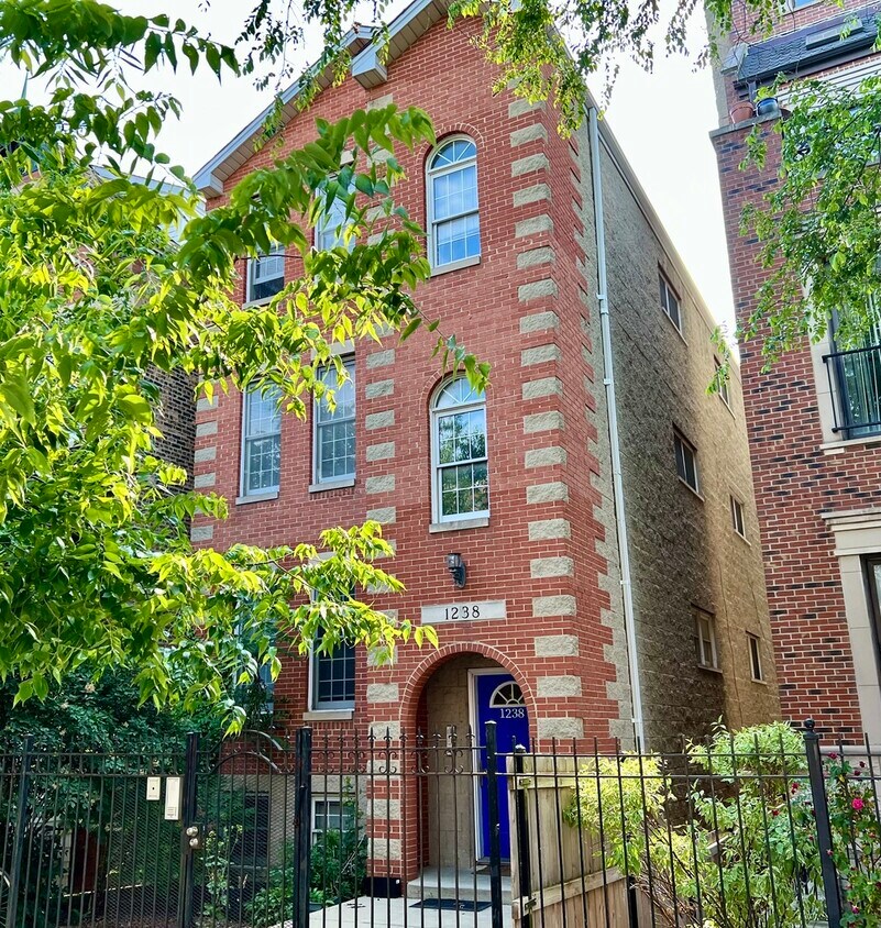 Foto principal - 1238 N Cleaver St