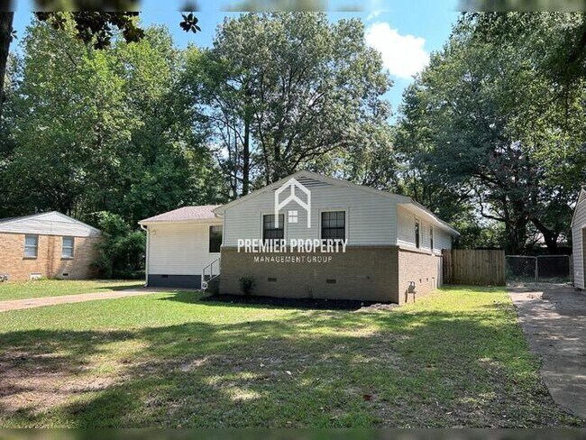 Foto del edificio - 5448 Lochinvar Rd