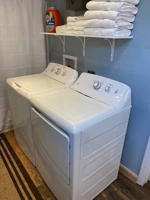 washer & dryer - 2404 Elm St