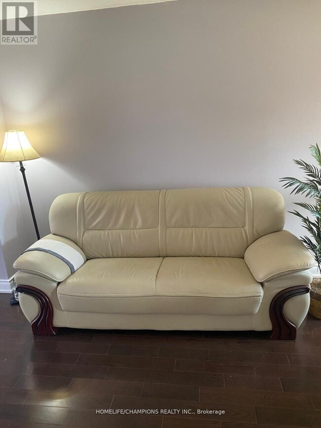 Photo du bâtiment - 46 Canmore Blvd