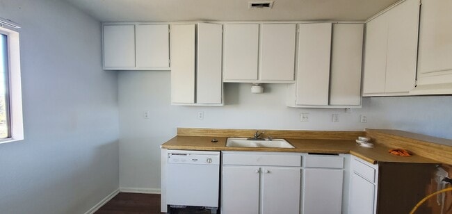 Building Photo - 19211 California 18