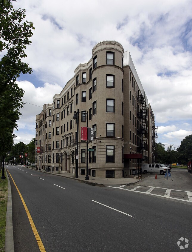 Primary Photo - 407 Huntington Ave