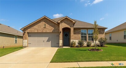 Building Photo - 2326 Aylesbury Dr