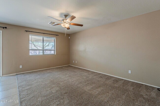 Foto del edificio - 5764 E Everhart Ln