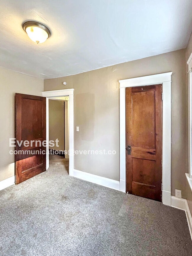 Foto del edificio - 12701 Benham Ave