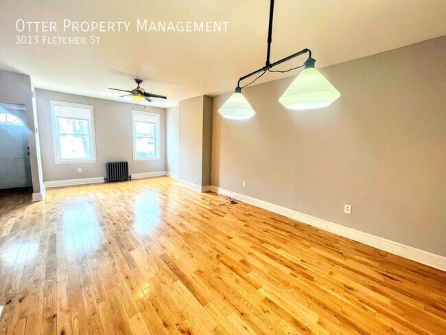 Building Photo - 3BR/1.5BA Beautiful Historic Row Home with...